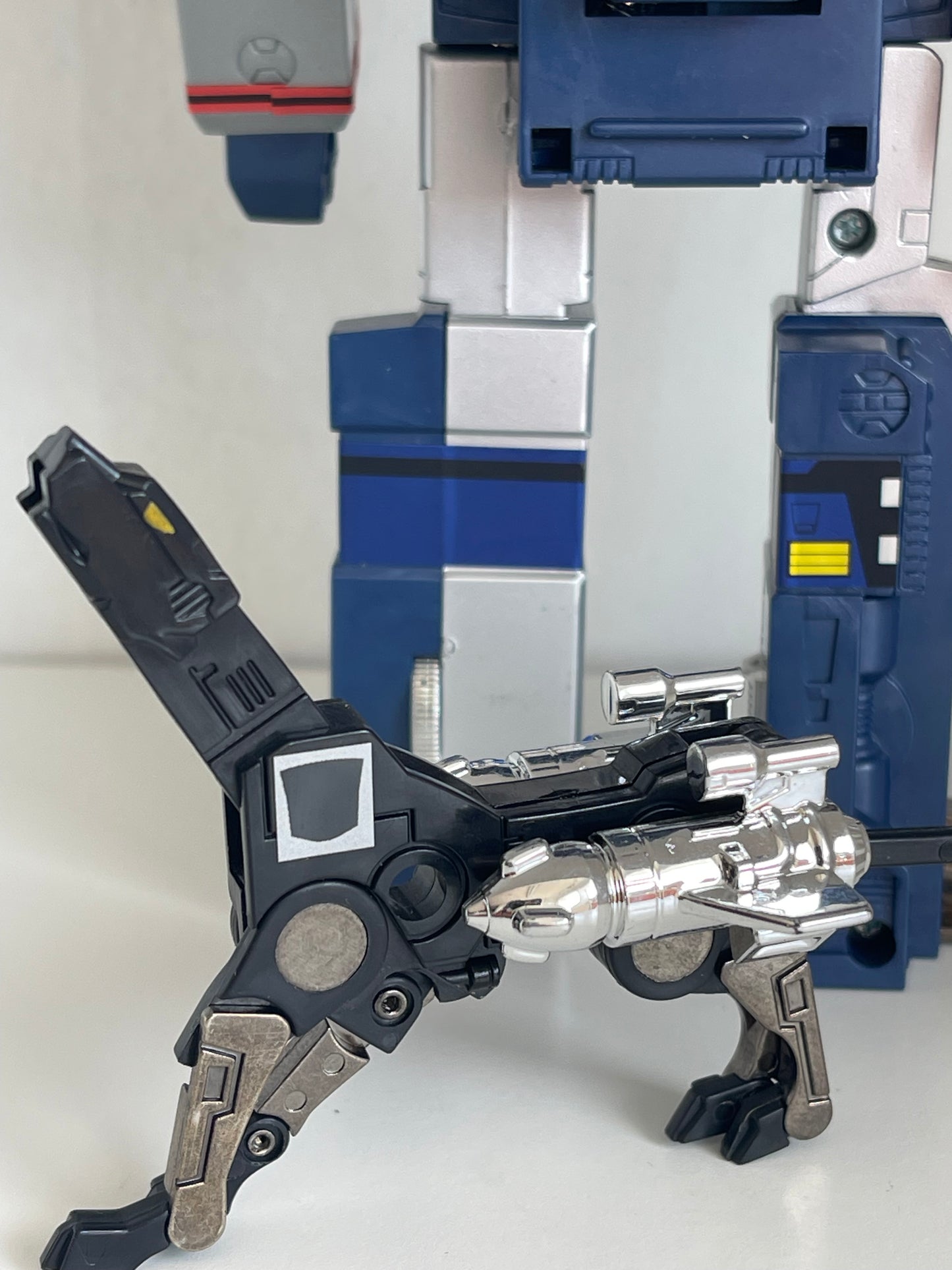 Transformers Hasbro G1 reissue 2012 Soundwave RID With 2 Cassettes complete