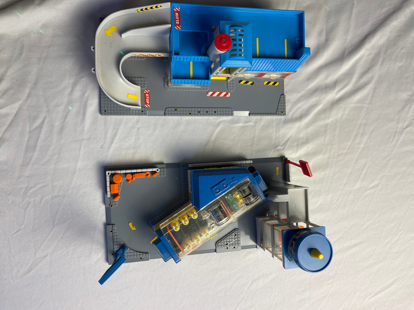 1989 Galoob Micro Machines Car Wash City & Service City Play set’s(incomplete ) LOT