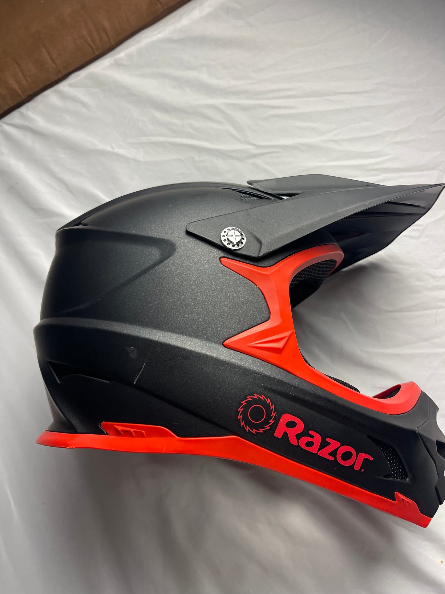 Razor Authentic Black-Label Motorcycle Full-Face Helmet Model 97768 used size (M)