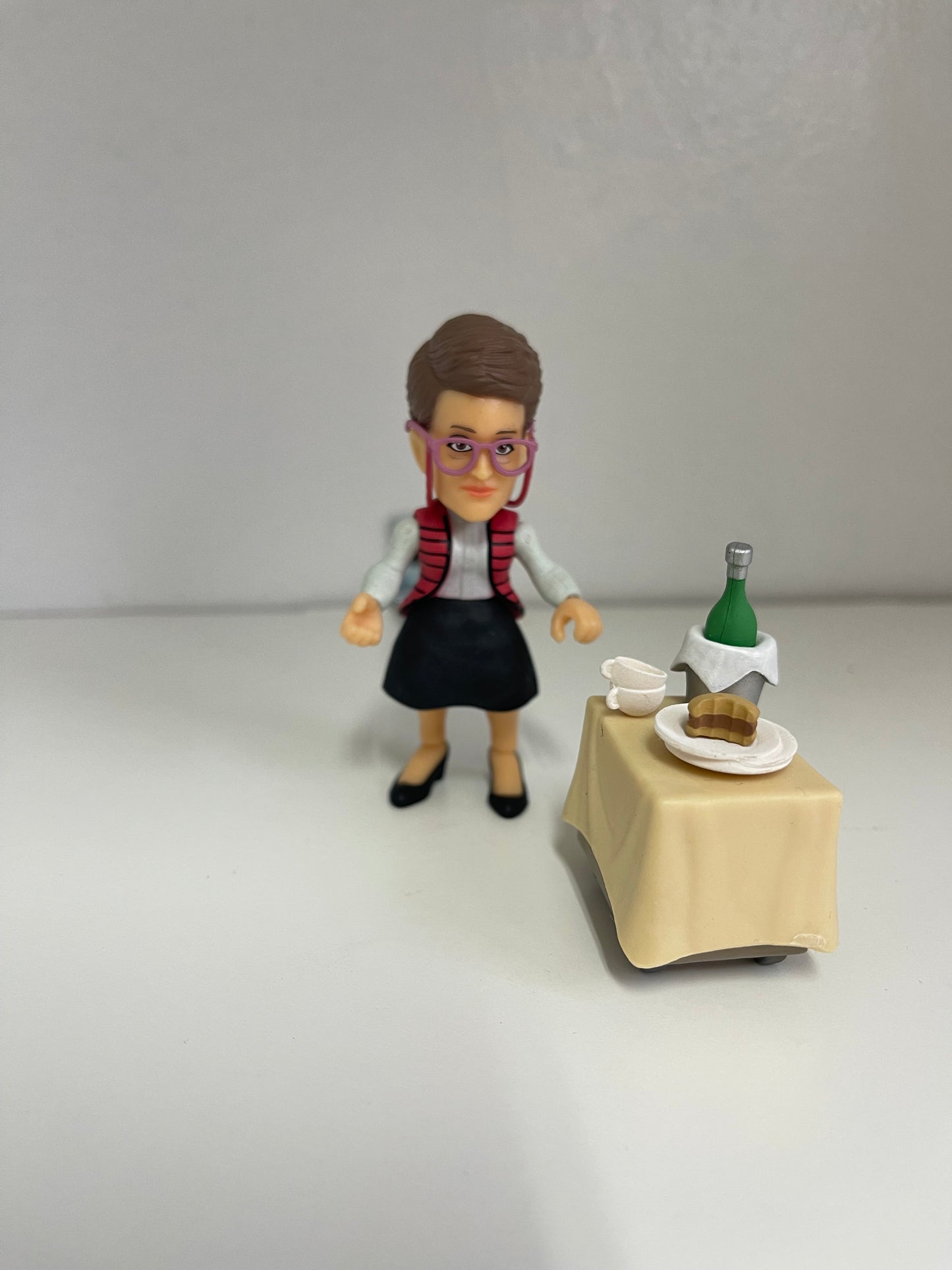 Ghostbusters - Loyal Subjects - Action Vinyl Figure - JANINE MELNITZ (figure only ! Table not included )
