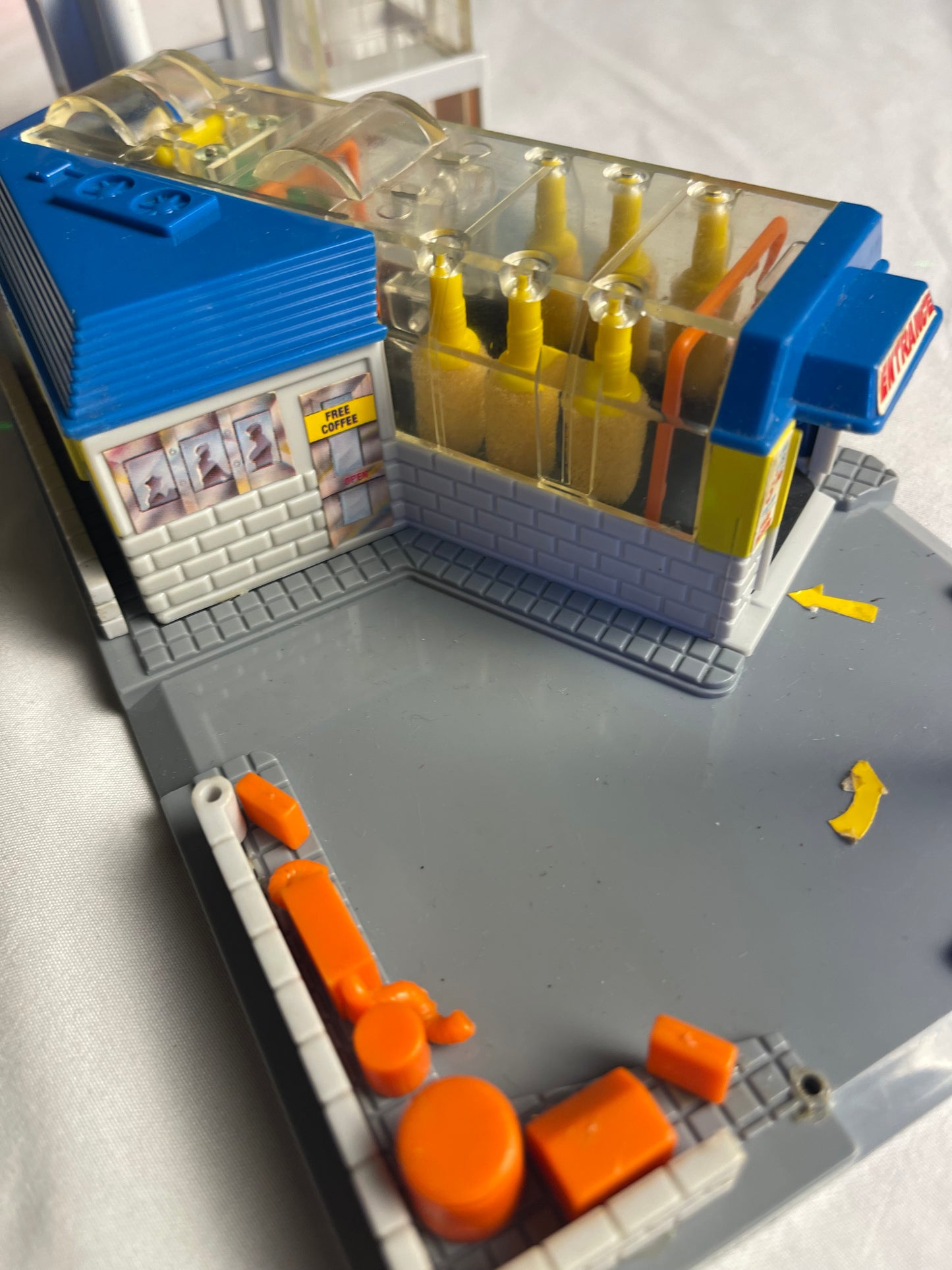 1989 Galoob Micro Machines Car Wash City & Service City Play set’s(incomplete ) LOT