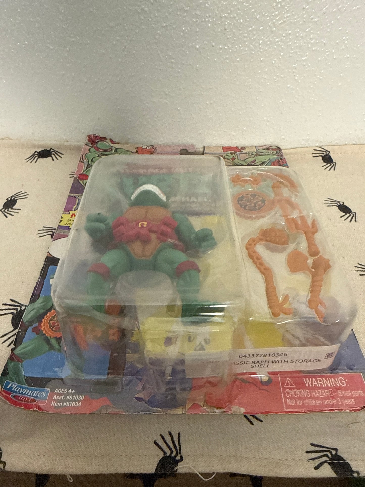 Raphael Storage Shell Teenage Mutant Ninja Turtles TMNT Playmates Retro(sun faded) (damaged package)