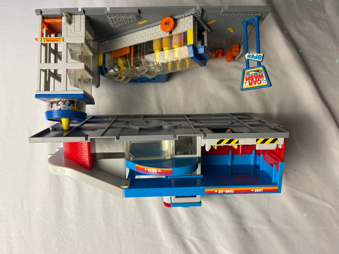 1989 Galoob Micro Machines Car Wash City & Service City Play set’s(incomplete ) LOT