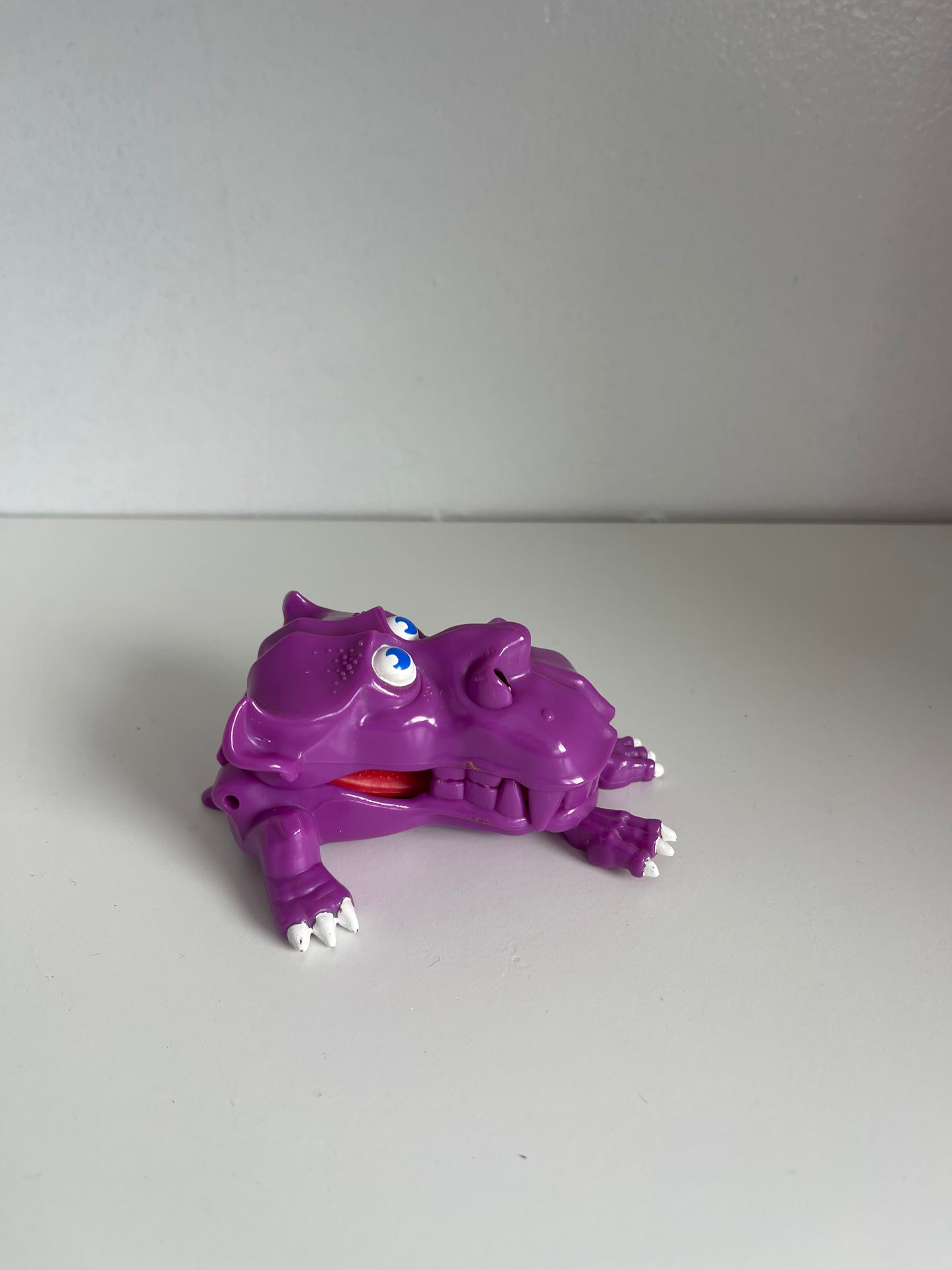 The Real Ghostbusters Mini Traps Orange Clap Trap Purple Snap Trap Figure Set