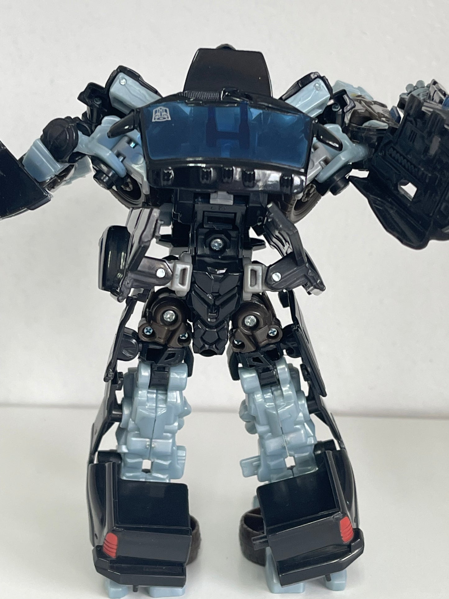 Transformers Hunt for the Decepticons Autobot Ironhide