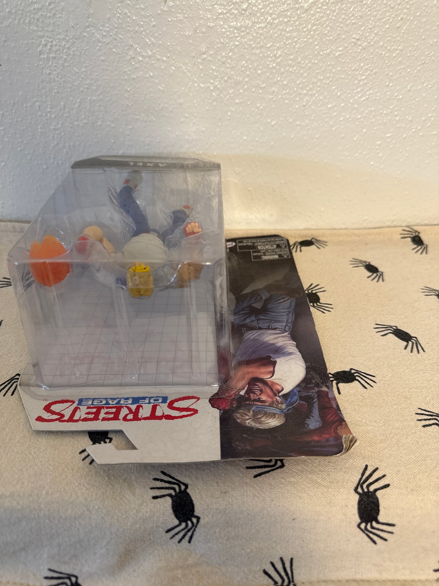 Jakks Pacific Sega Streets of Rage Axel 4 Inch Action Figure New in Package(package sun faded and damaged )