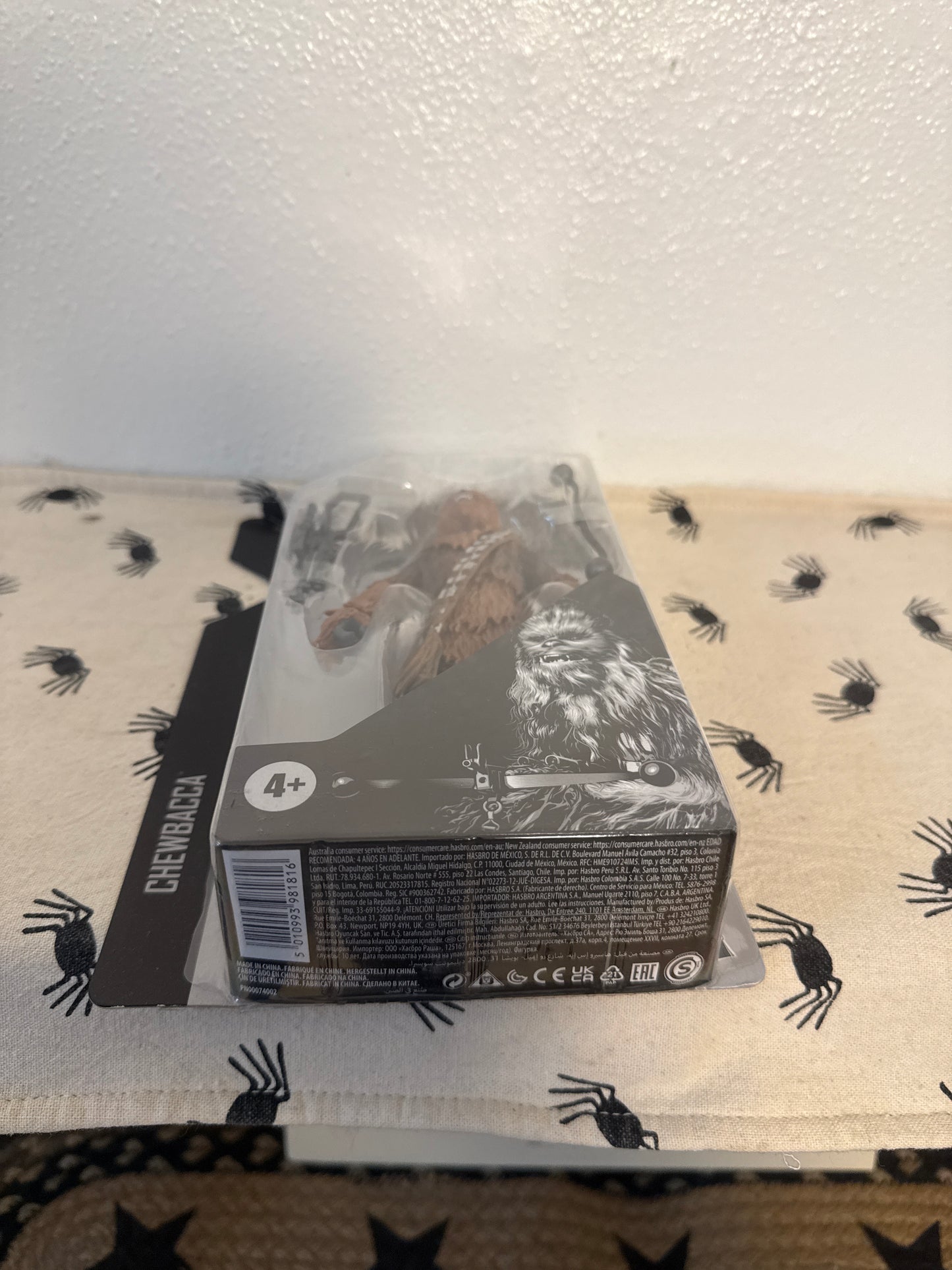 Disney Hasbro Star Wars Chewbacca 6" Action Figure The Black Series Collectable
