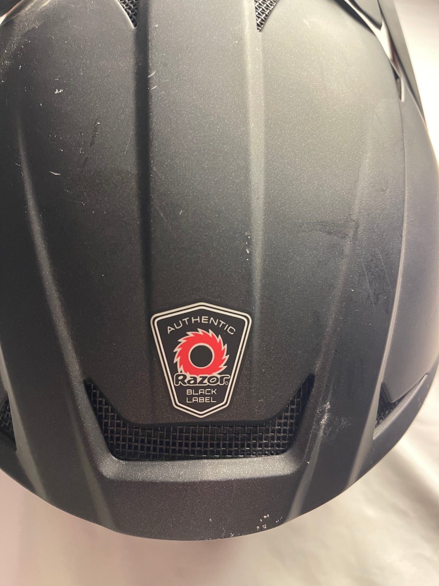Razor Authentic Black-Label Motorcycle Full-Face Helmet Model 97768 used size (M)