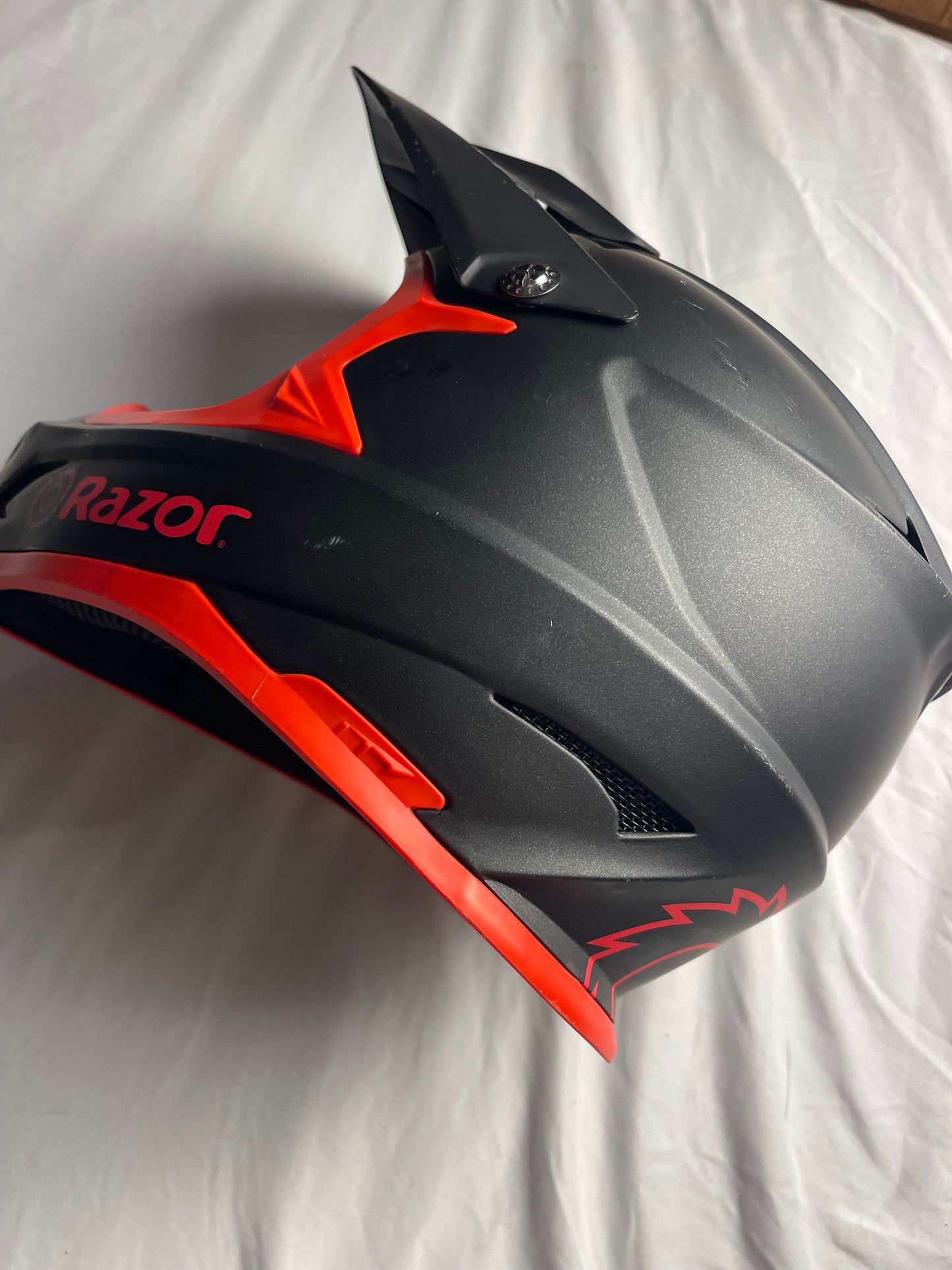 Razor Authentic Black-Label Motorcycle Full-Face Helmet Model 97768 used size (M)