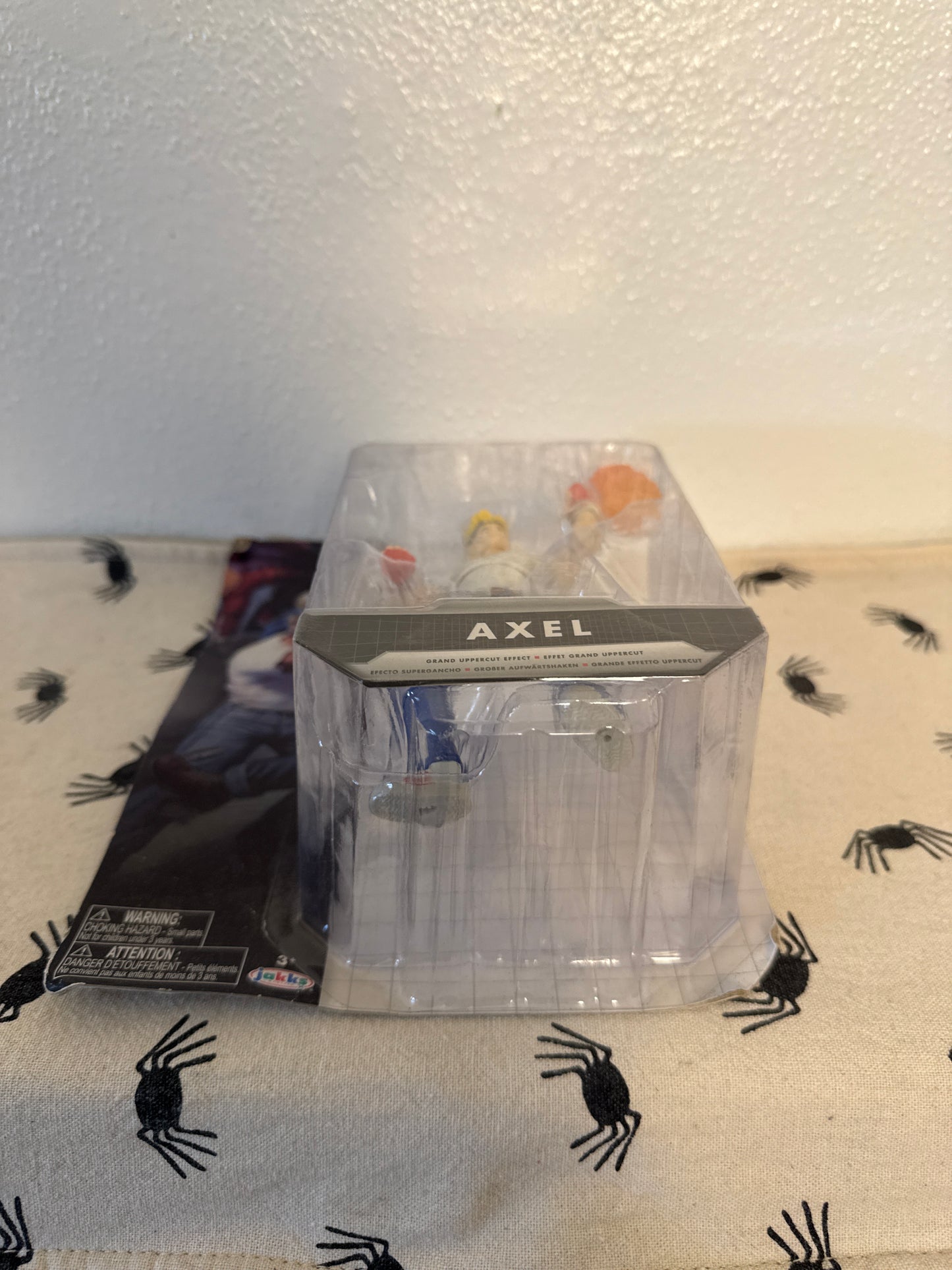 Jakks Pacific Sega Streets of Rage Axel 4 Inch Action Figure New in Package(package sun faded and damaged )
