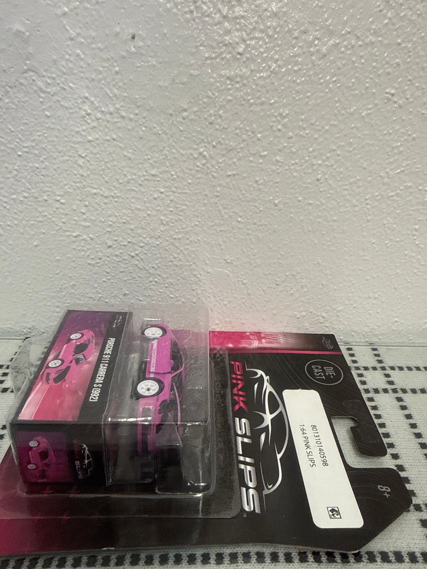 🔥Jada Toys Pink Slips PORSCHE 911 Carrera S 992 1:64 Pink🔥