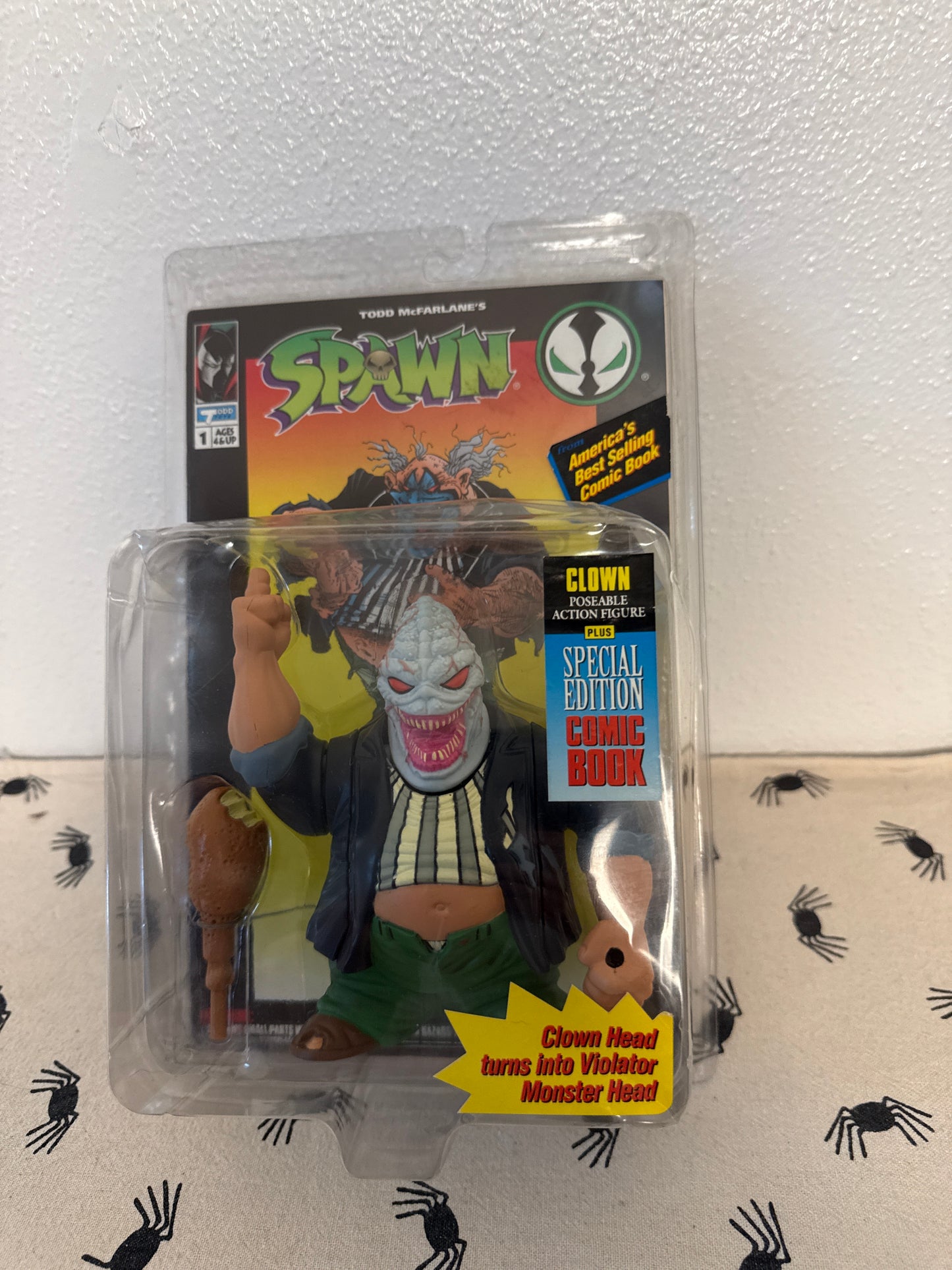 1994 McFarlane Spawn CLOWN Action Figure Series 1 w/ Special Edition Comic - NEW