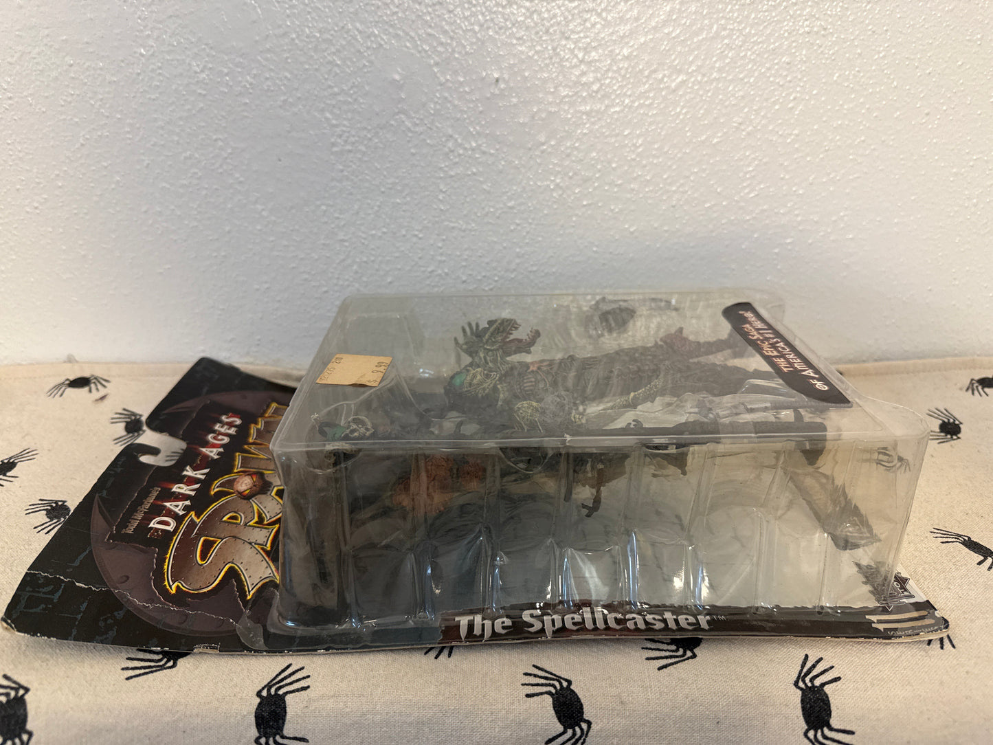McFarlane Toys Spawn Dark Ages The Spellcaster Action Figure 1998 Series 11(package damaged )