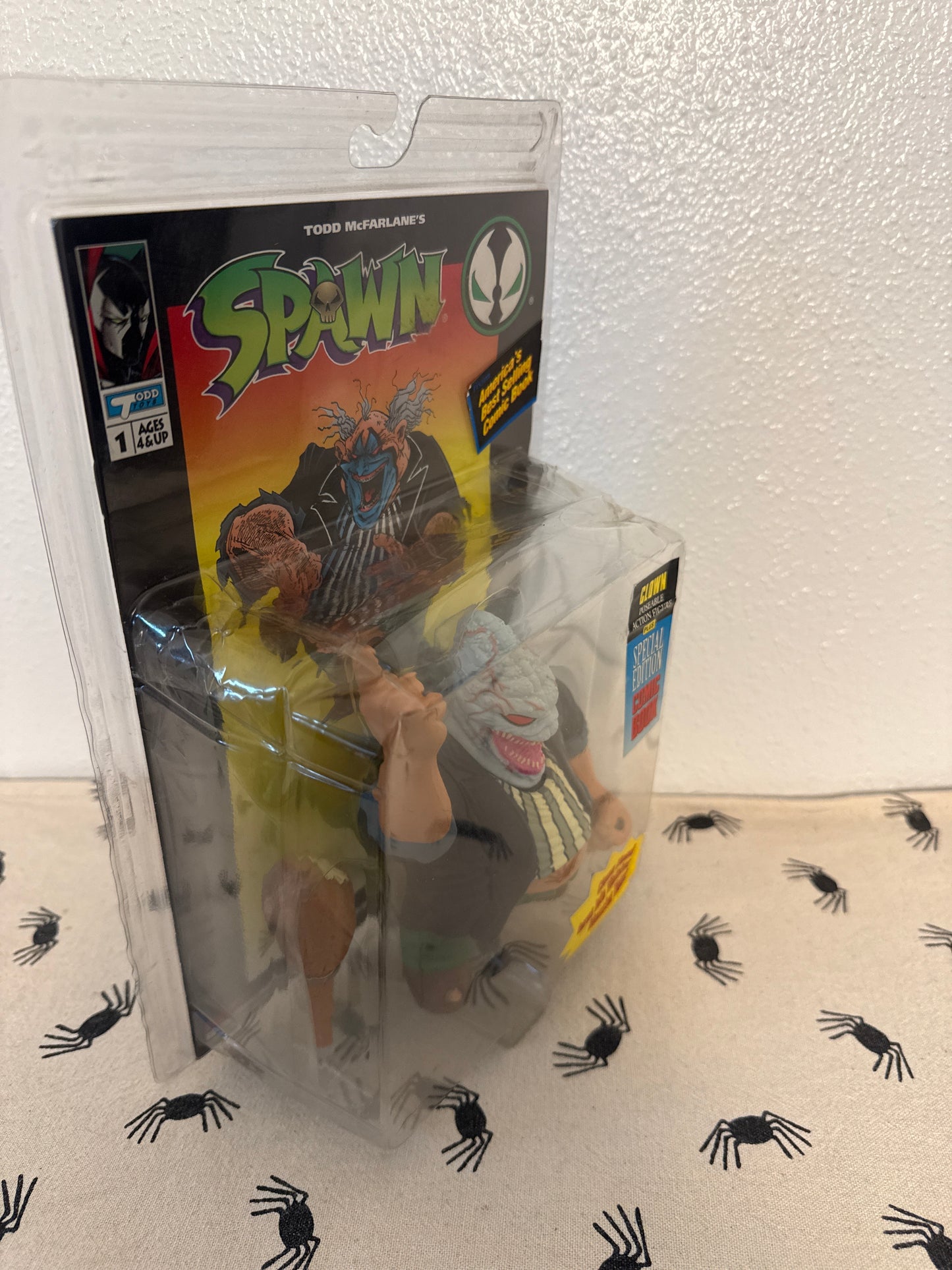 1994 McFarlane Spawn CLOWN Action Figure Series 1 w/ Special Edition Comic - NEW