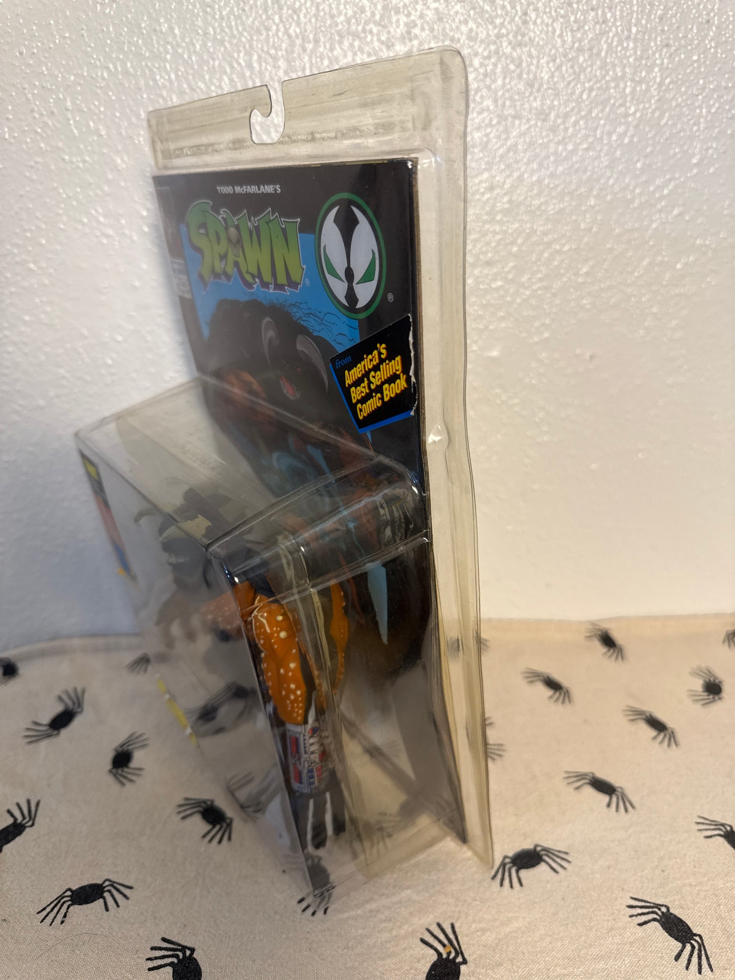 1994 McFarlane Toys Spawn Tremor Series 1 Action Figure W/ Comic Book