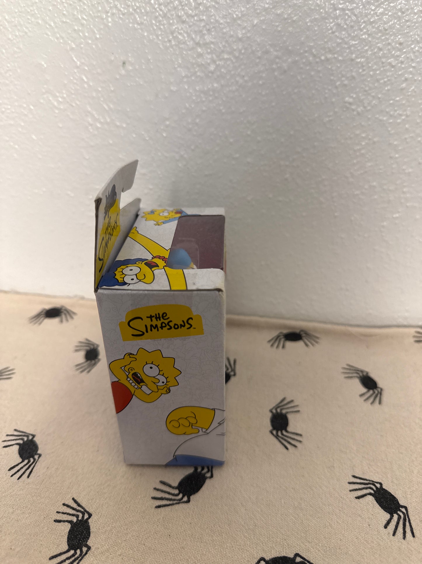 Dancin’ Homer Simpson 2.5" Figure – Jakks Pacific New in Box – (sun faded)(package damage )