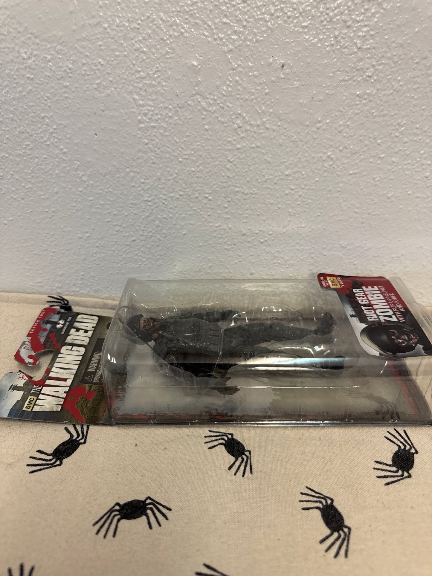 Mcfarlane The Walking Dead Riot Gear with mask Zombie Figure Unopened Authentic