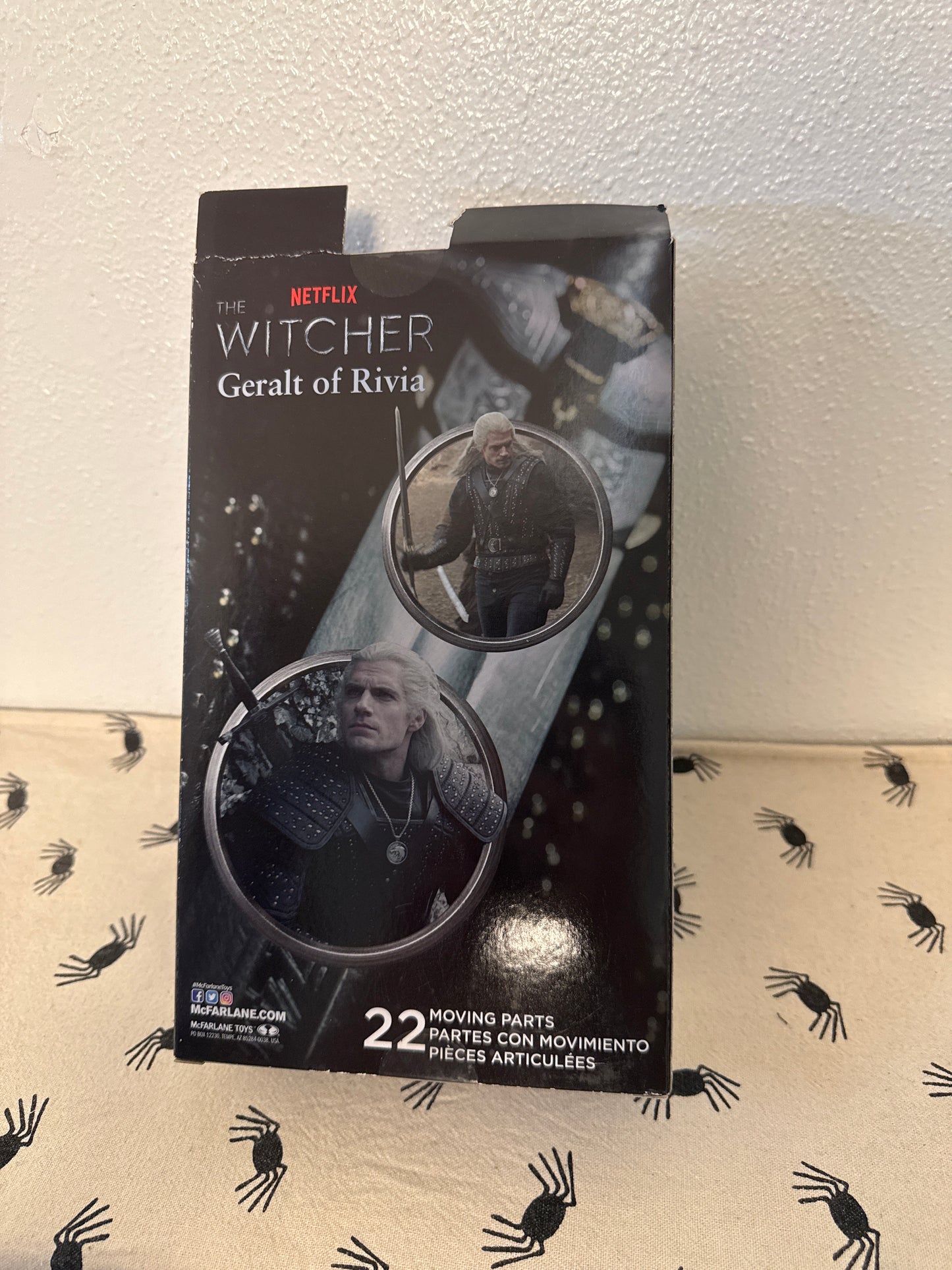 McFarlane Toys The Witcher (Netflix) Geralt of Rivia 7" Action Figure with (damage package )