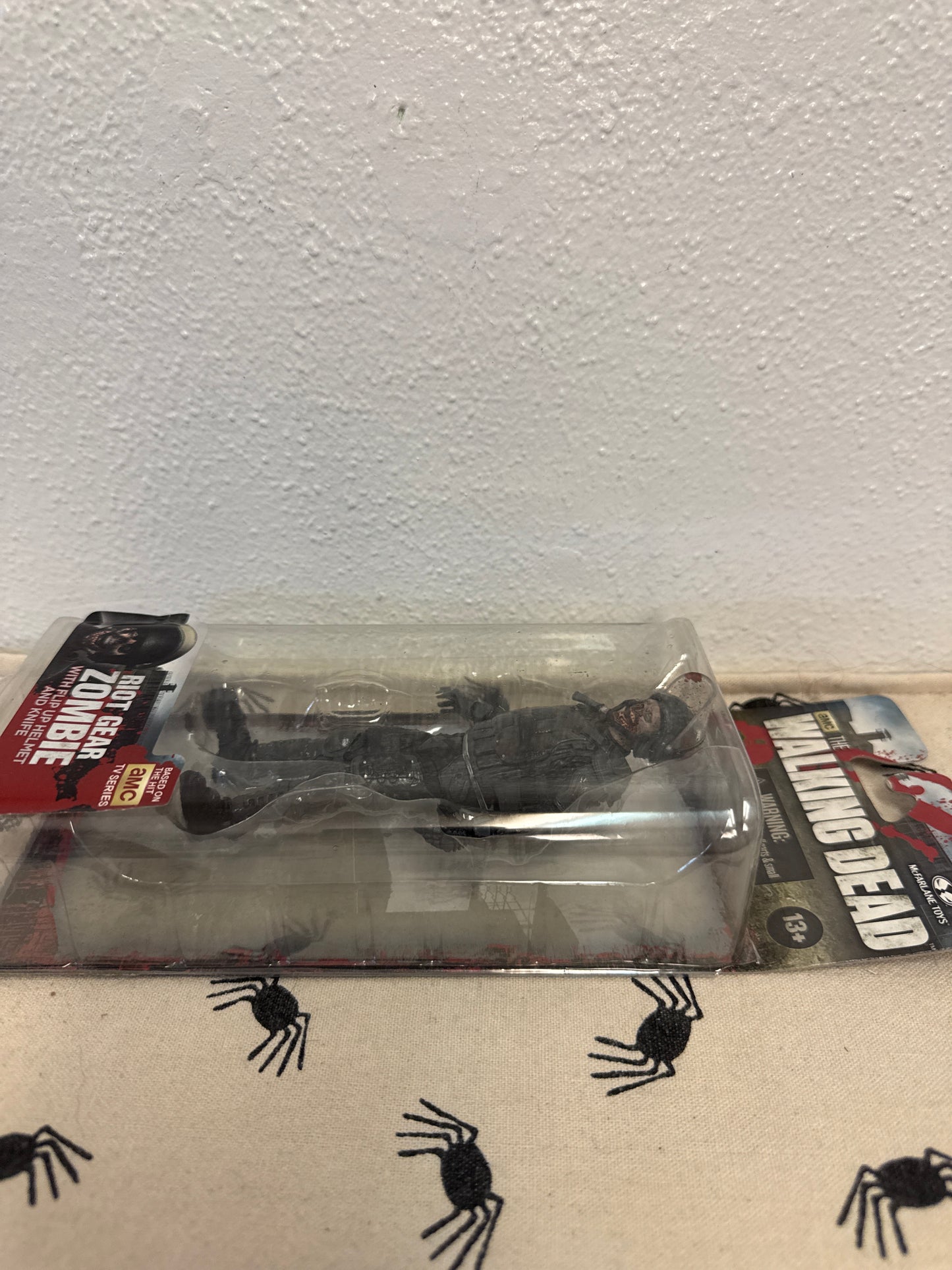 Mcfarlane The Walking Dead Riot Gear with mask Zombie Figure Unopened Authentic