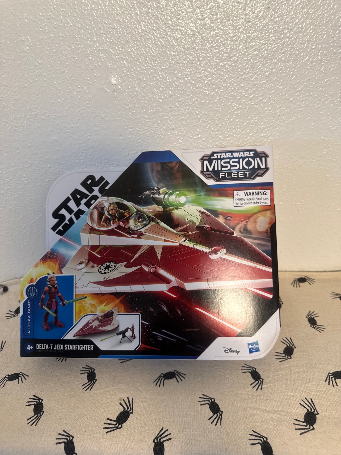 Star Wars Mission Fleet Delta-7 Jedi Starfighter Action Figure Set (NIP)