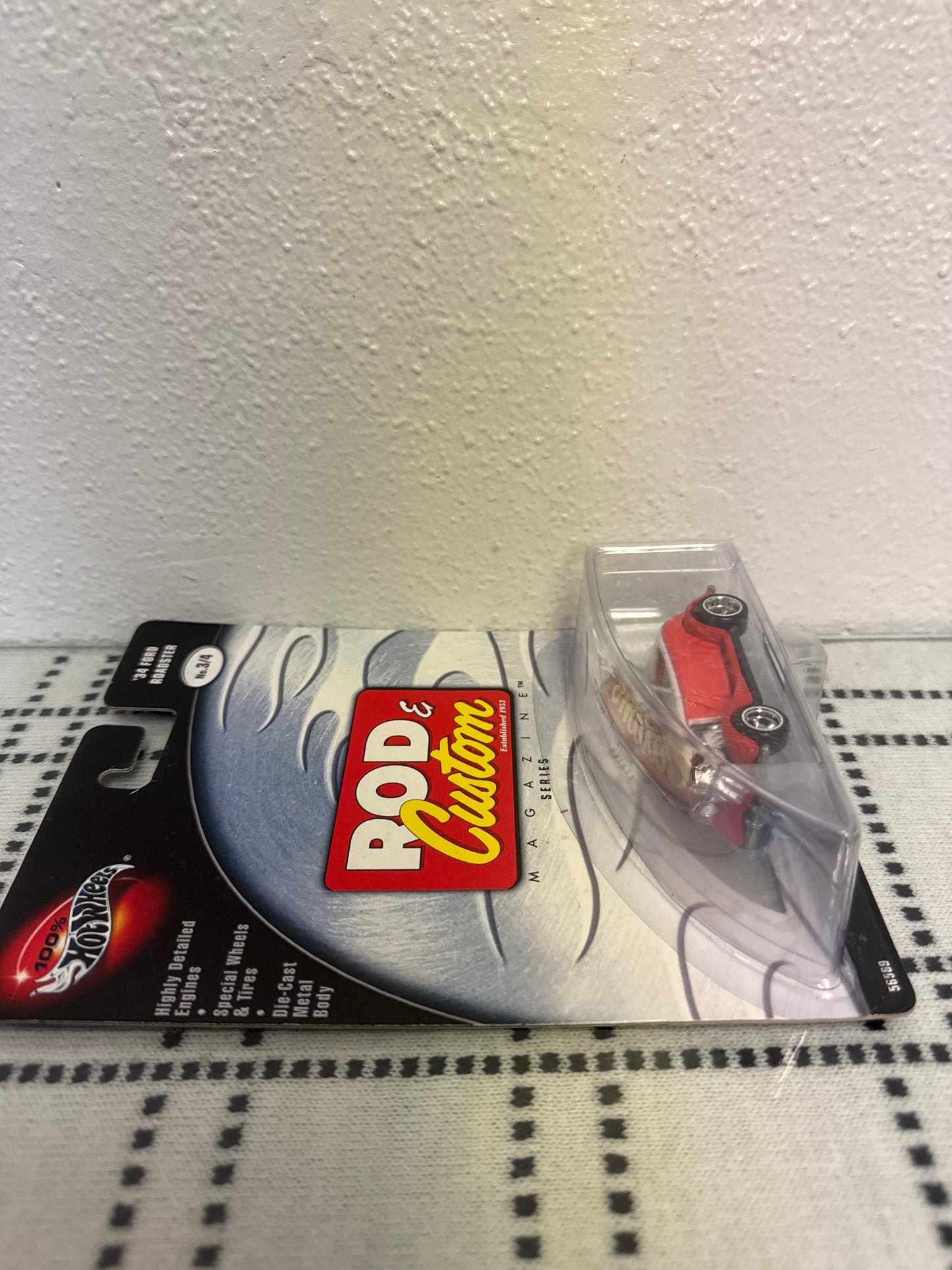 100% Hot Wheels 1934 Ford Roadster Rod & Custom Red