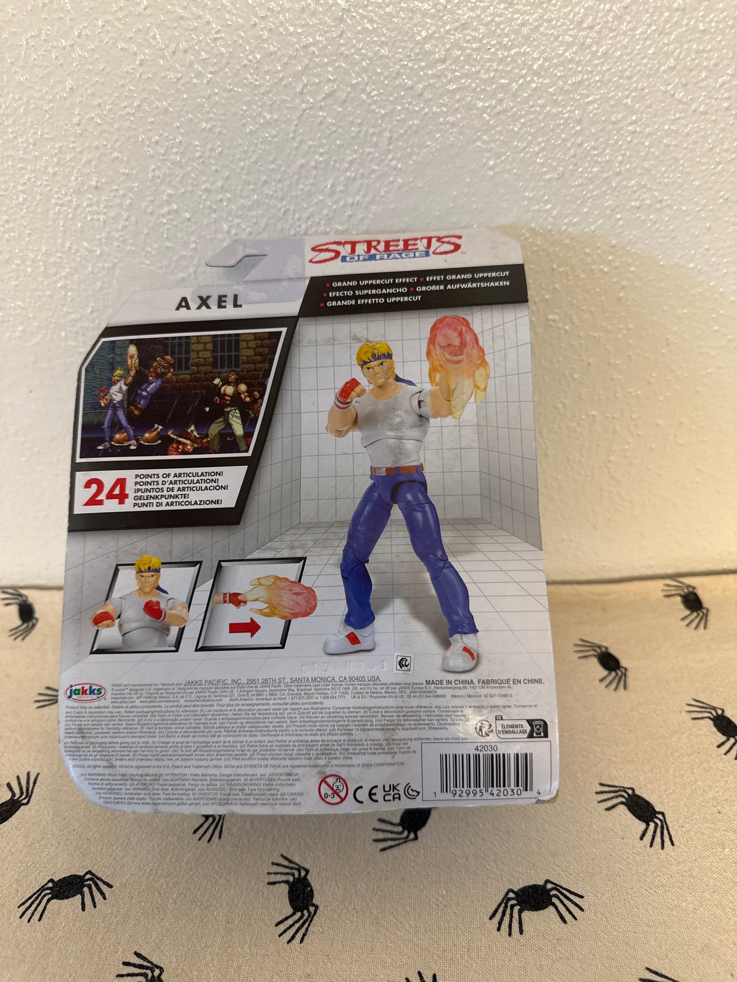 Jakks Pacific Sega Streets of Rage Axel 4 Inch Action Figure New in Package(package sun faded and damaged )