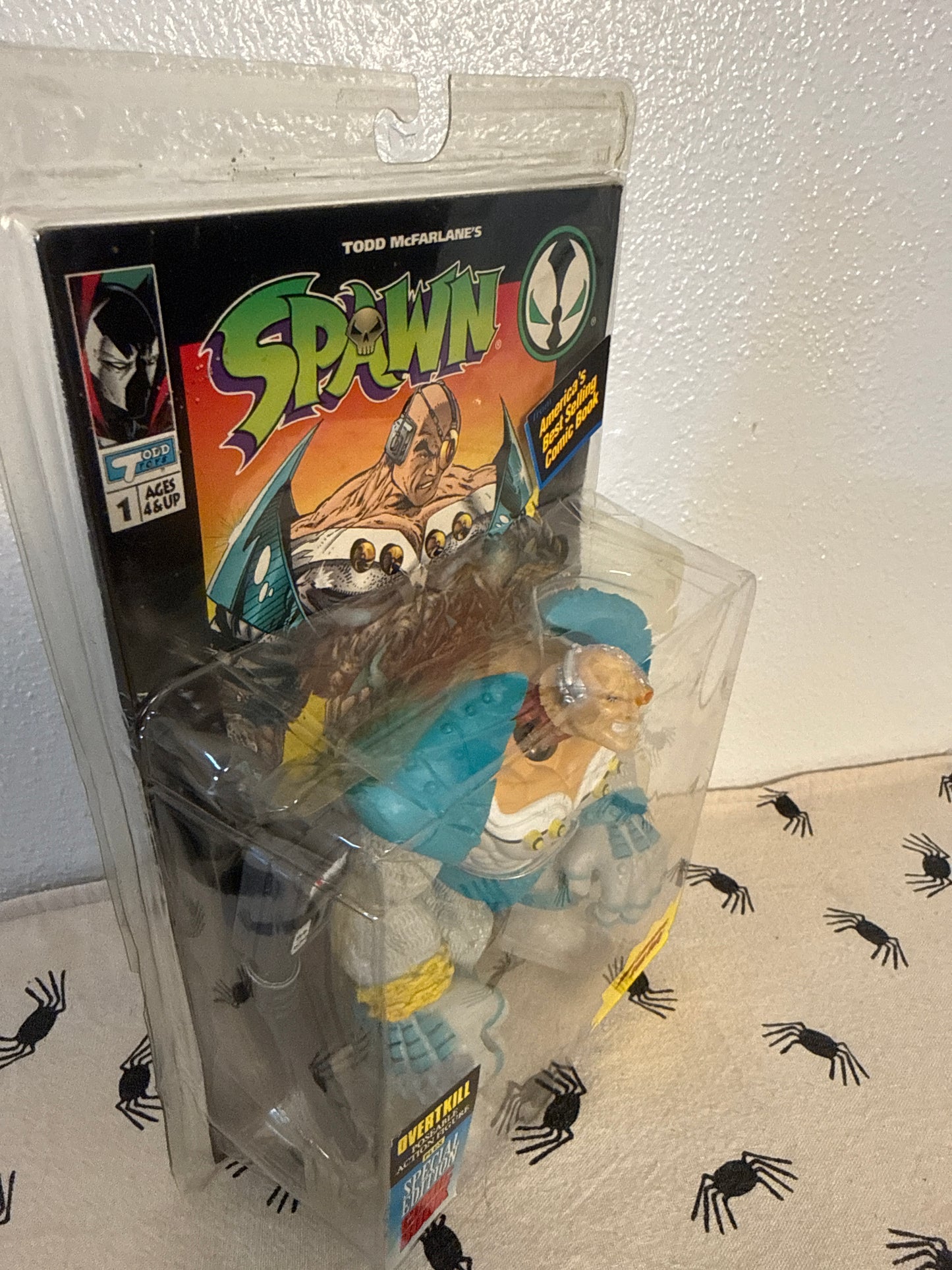 McFarlane Spawn Series 1 Action Figure Overkill  and Comic Book NEW (package yellowing )
