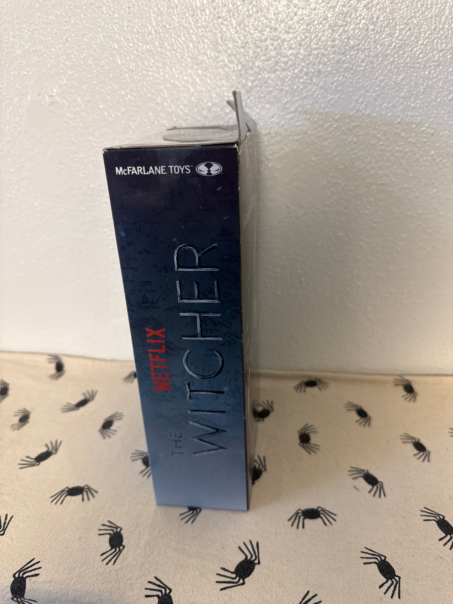 McFarlane Toys The Witcher (Netflix) Geralt of Rivia 7" Action Figure with (damage package )