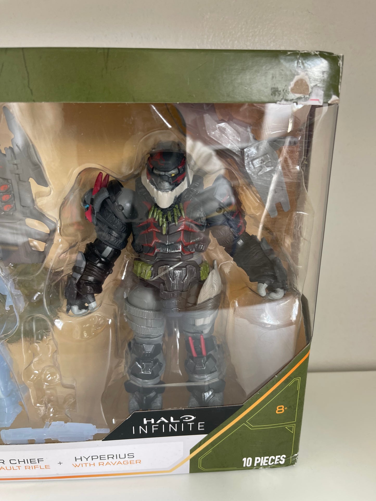 NEW HALO Infinite 4 inch Action Figure 3 Pack: Tovaras, Master Chief, Hyperius