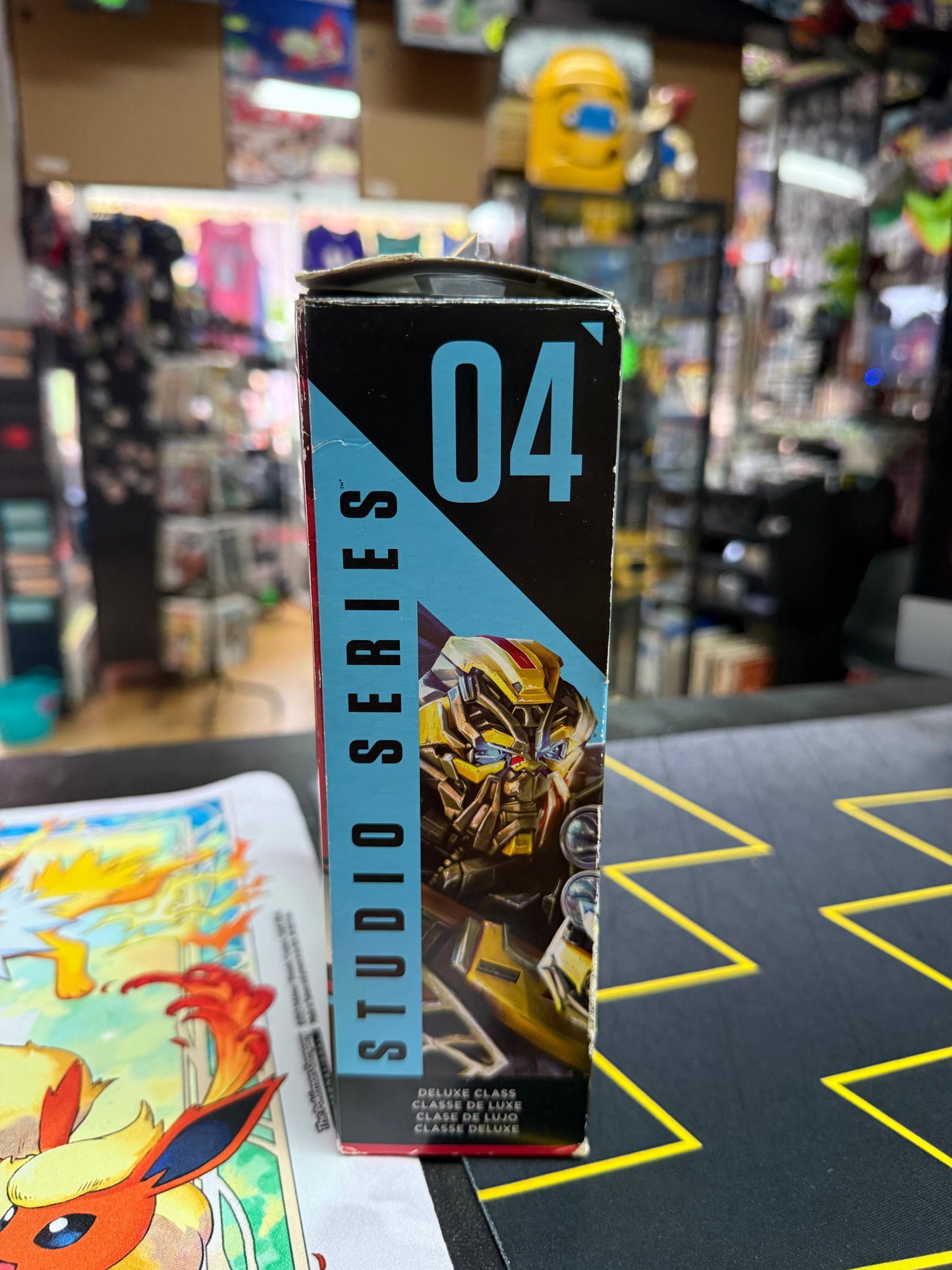 TRANSFORMERS STUDIO SERIES 04 RATCHET